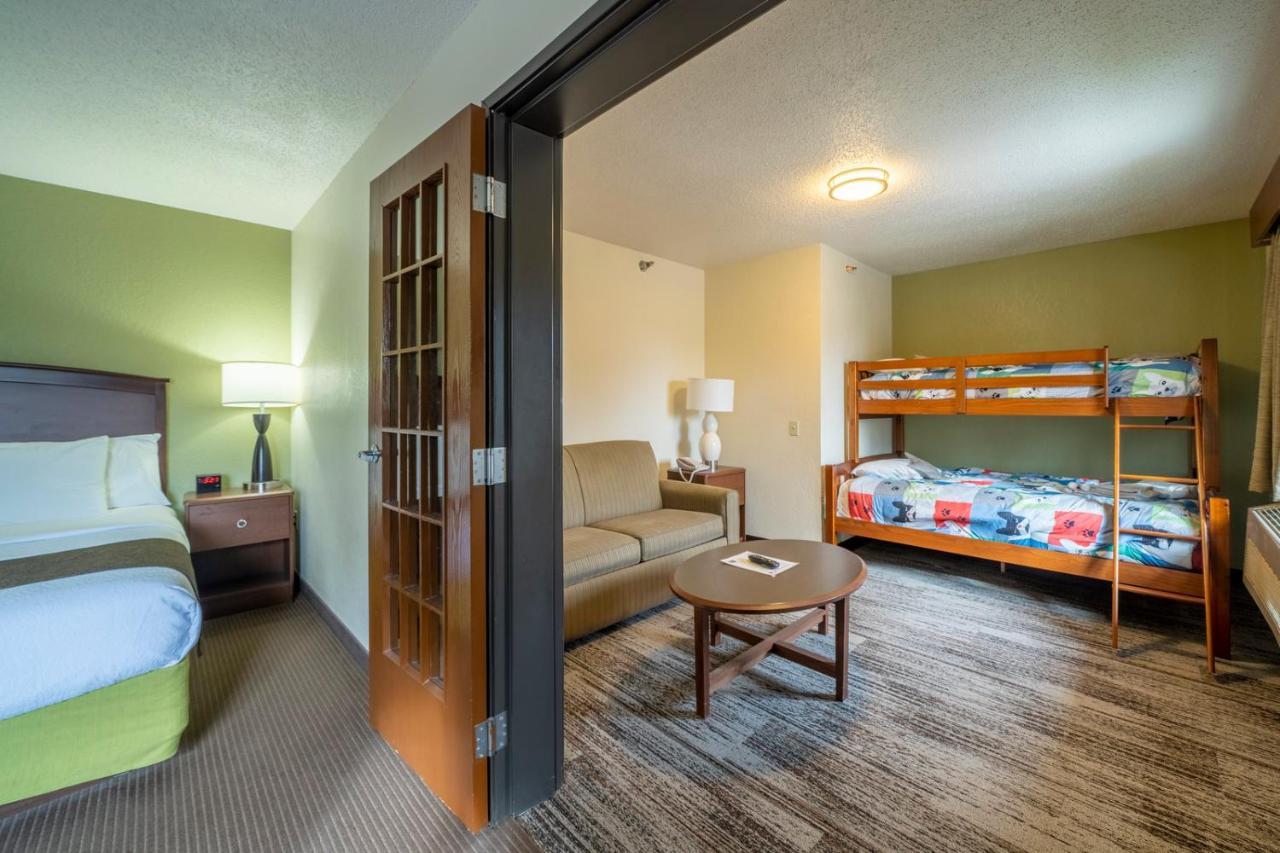 Americinn By Wyndham Grand Rapids Bagian luar foto
