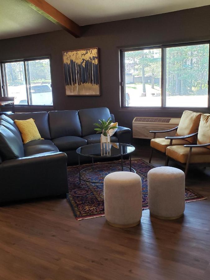 Americinn By Wyndham Grand Rapids Bagian luar foto