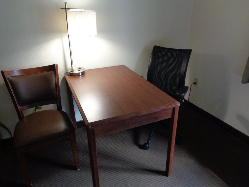 Americinn By Wyndham Grand Rapids Bagian luar foto